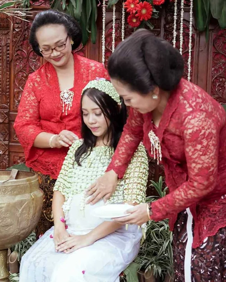 Upacara Mitoni / Tingkepan